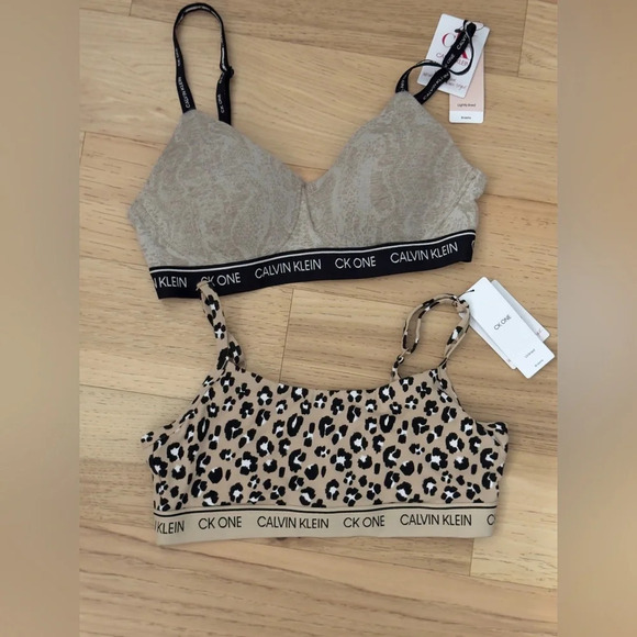 Calvin Klein bundle of Two New animal print bralettes size M - Picture 2 of 13